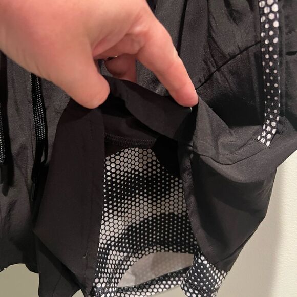 Danskin Now Dricare black and white athletic shorts size large 12/14 - Picture 6 of 10